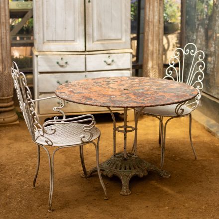 Red and green garden metal table